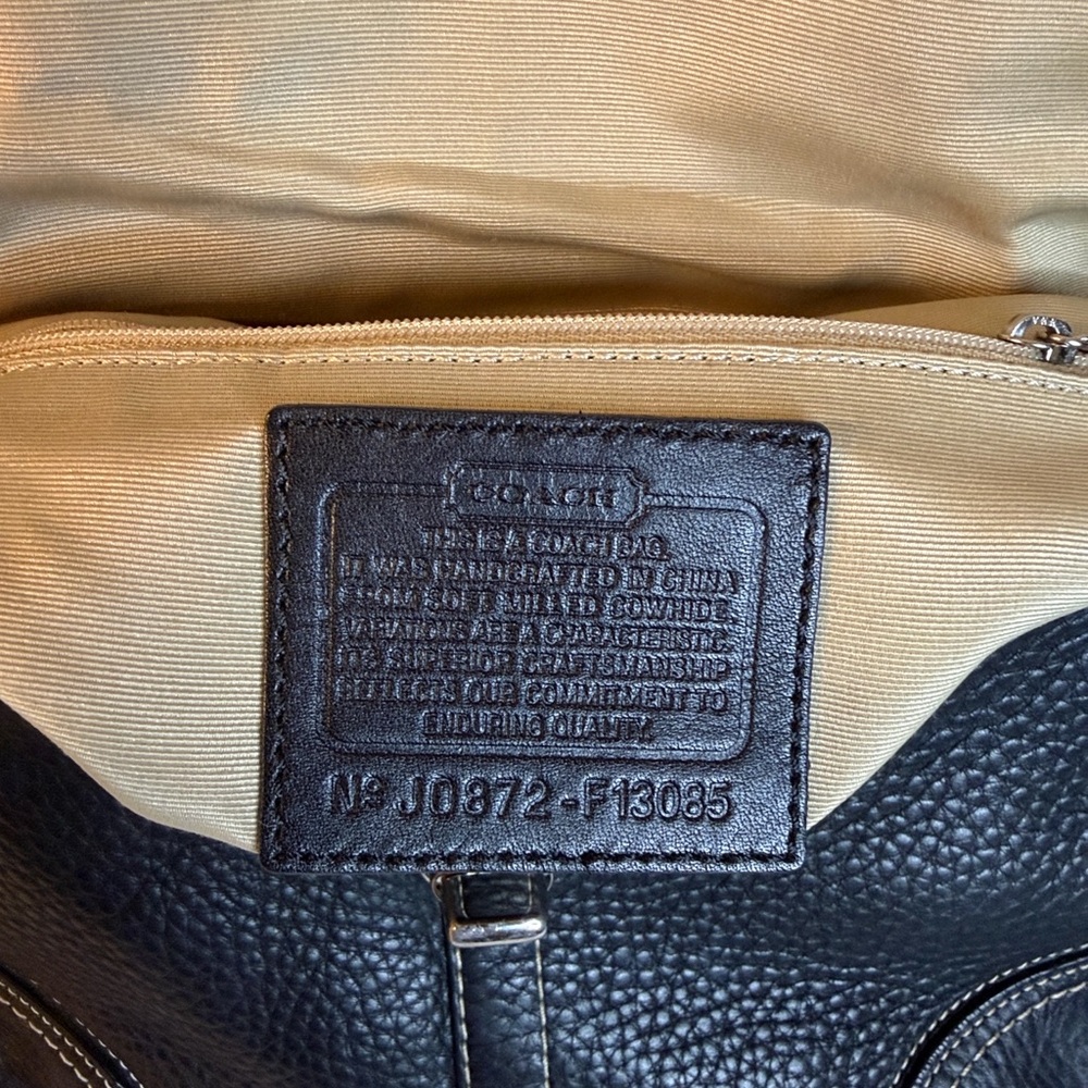 Coach Black Pebbled Leather shoulder Bag - Picture 2 of 10